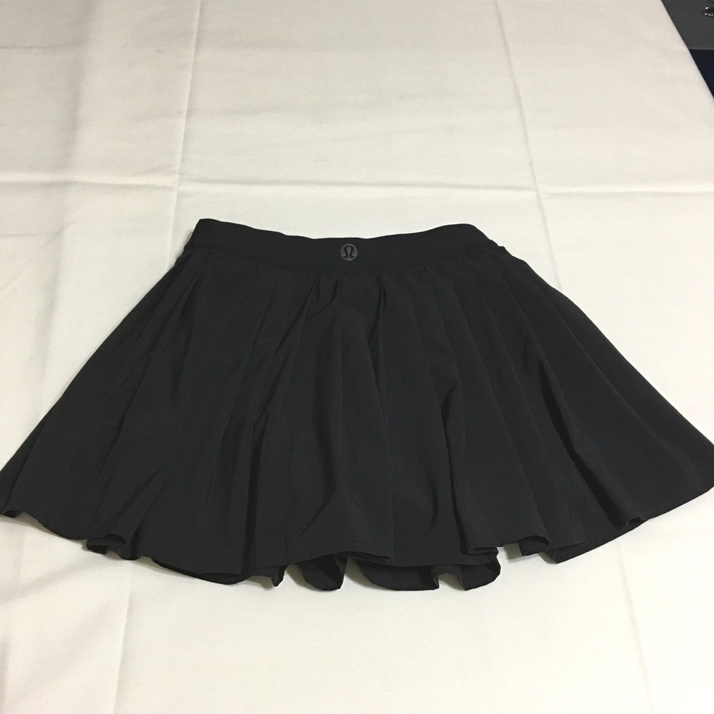 Lululemon Court Rival Skirt Womens 4 Black Pleated High Rise Athletic